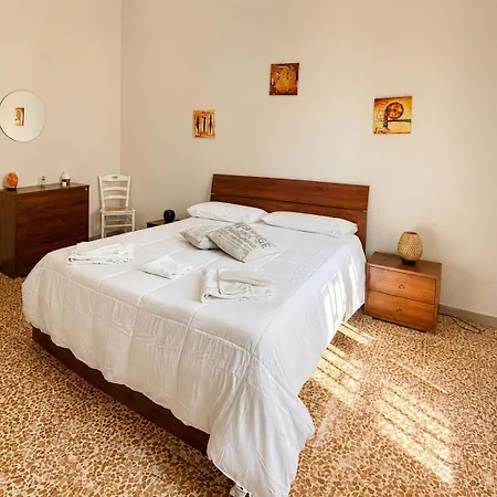 La Casa Di Carlotta Apartment *
